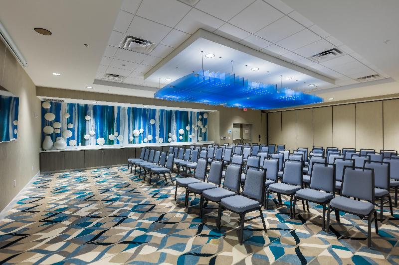 فندق Holiday Inn Express & Suites   Orlando At Seaworld, An Ihg