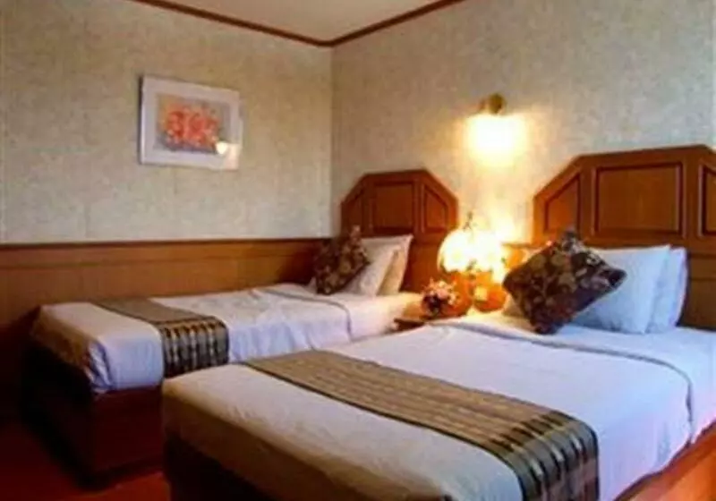 هتل Sakol Grand Palace