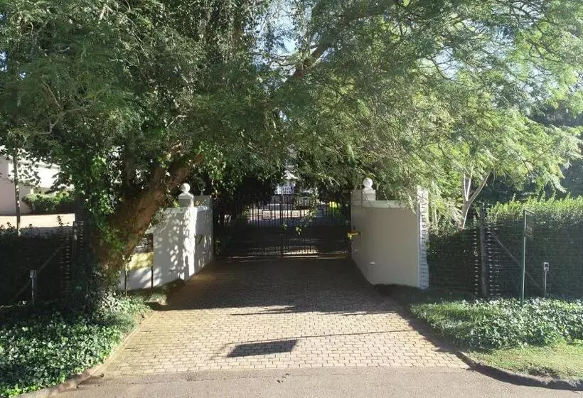 ホテル Valley Lodge