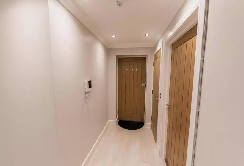 Malthouse Court