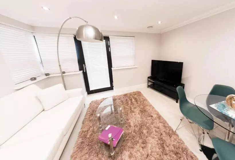 Malthouse Court