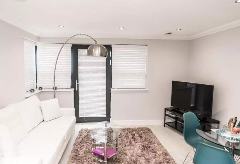 Malthouse Court