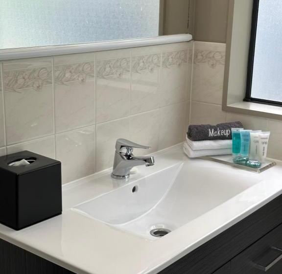 Motel White Heron Motor Lodge