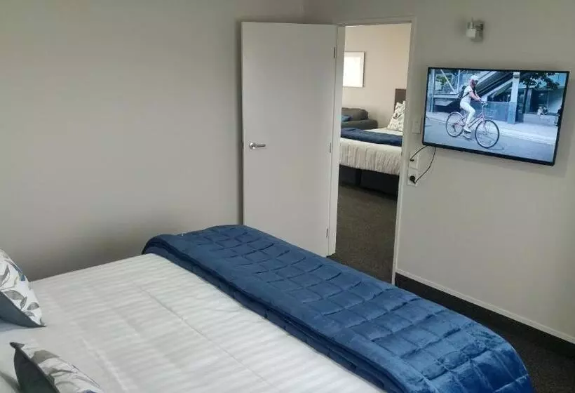 مُتل White Heron Motor Lodge