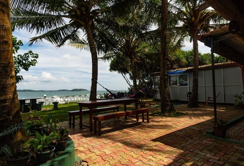 펜션 Dinsara Pearl Villa