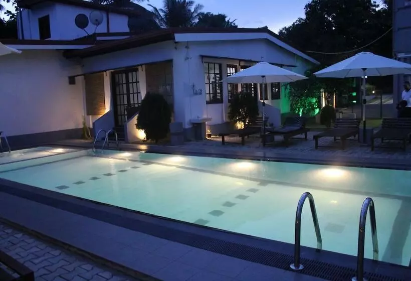 ペンション Le Green Udawalawe Resort