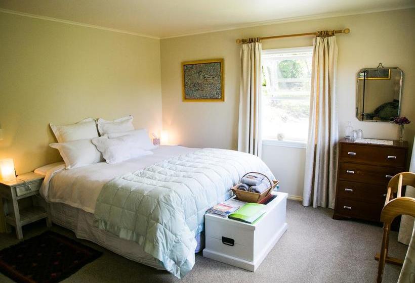 Plum Tree House And Quince Cottage