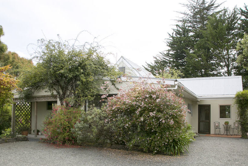 Plum Tree House And Quince Cottage