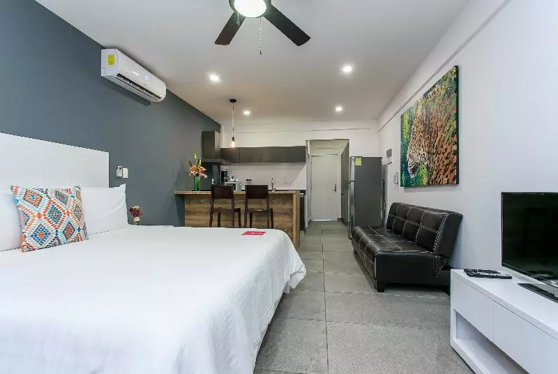 Studio 30 Condhotel By Nah Hotels
