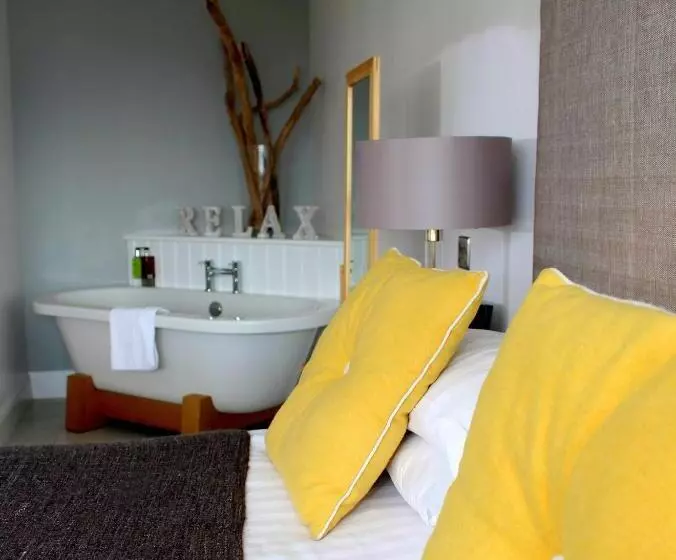 The Cliff Hotel & Spa