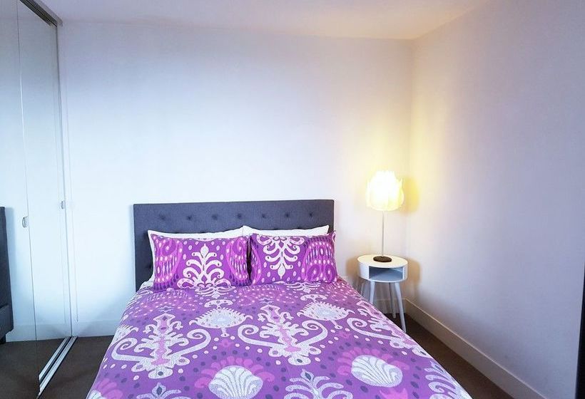 Amazing Accommodations South Yarra