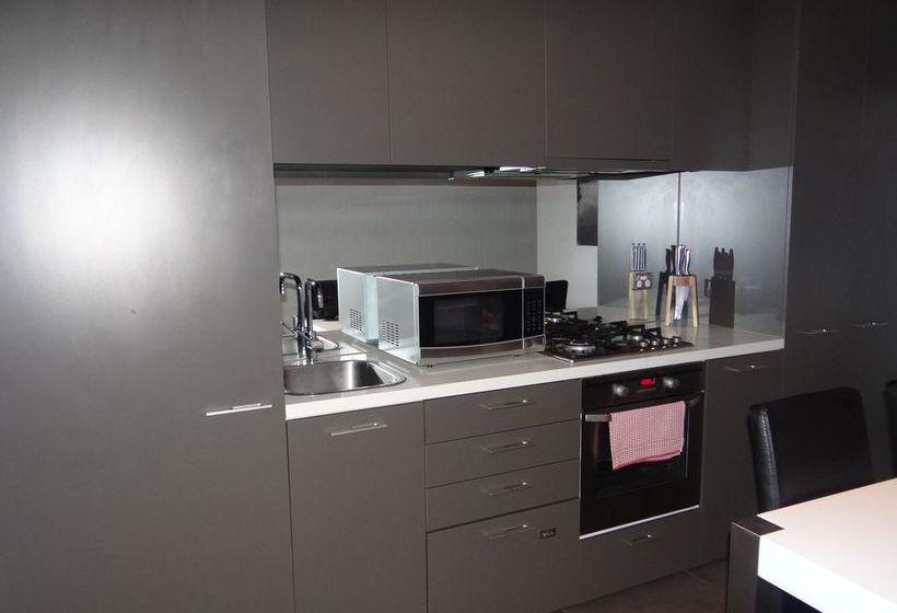 Amazing Accommodations South Yarra