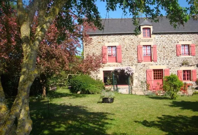 تختخواب و صبحانه Au Jardin D Eloise