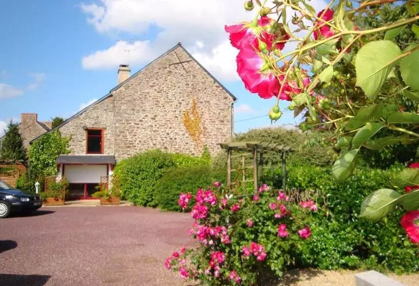 تختخواب و صبحانه Au Jardin D Eloise
