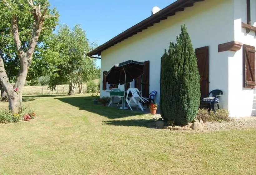 Aamiaismajoitus (B&B) Chambres D Hôtes Esponde Marie Jeanne
