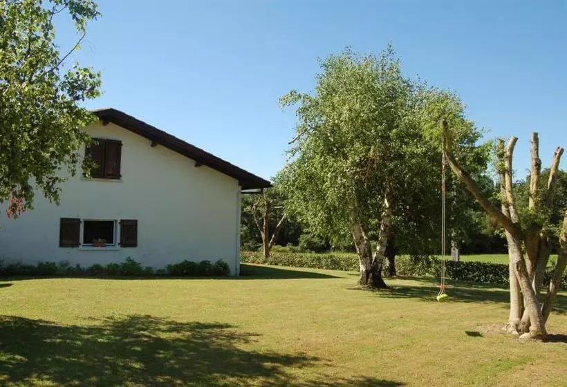 Aamiaismajoitus (B&B) Chambres D Hôtes Esponde Marie Jeanne