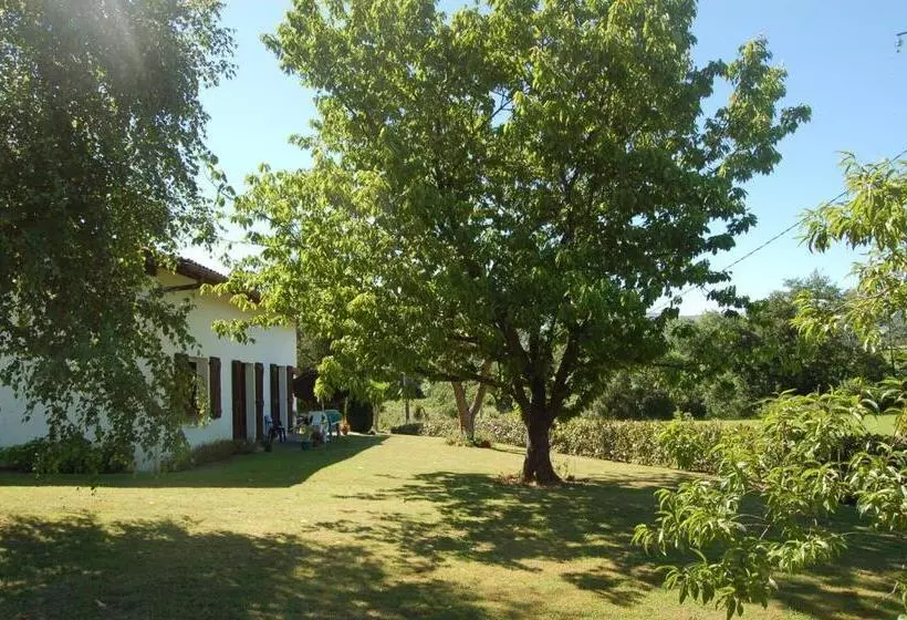 Aamiaismajoitus (B&B) Chambres D Hôtes Esponde Marie Jeanne