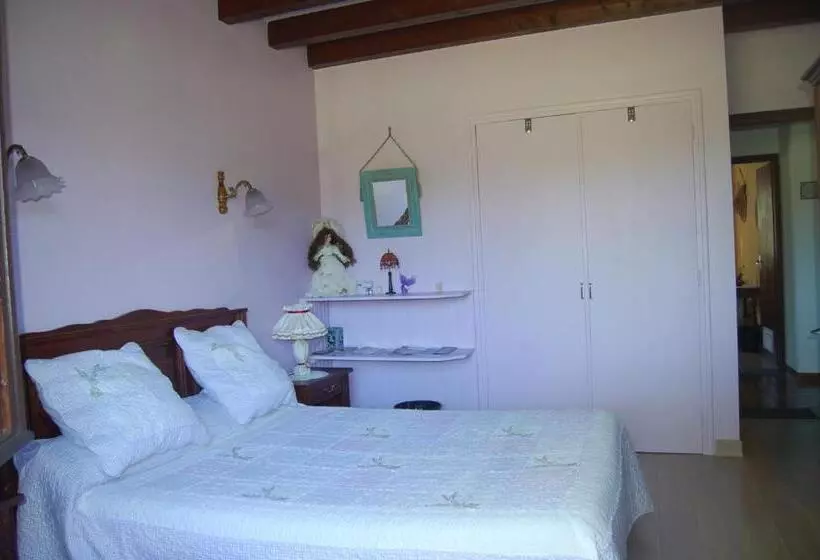 Aamiaismajoitus (B&B) Chambres D Hôtes Esponde Marie Jeanne