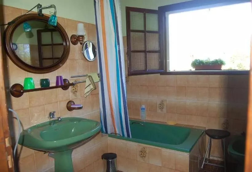 Aamiaismajoitus (B&B) Chambres D Hôtes Esponde Marie Jeanne