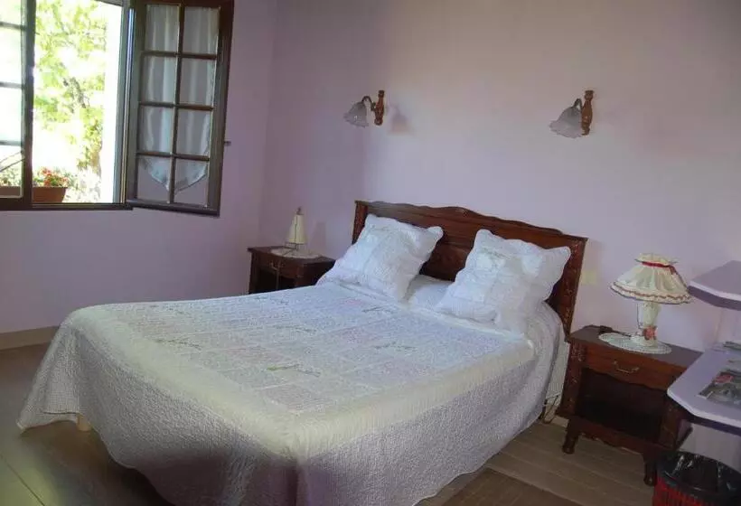Aamiaismajoitus (B&B) Chambres D Hôtes Esponde Marie Jeanne