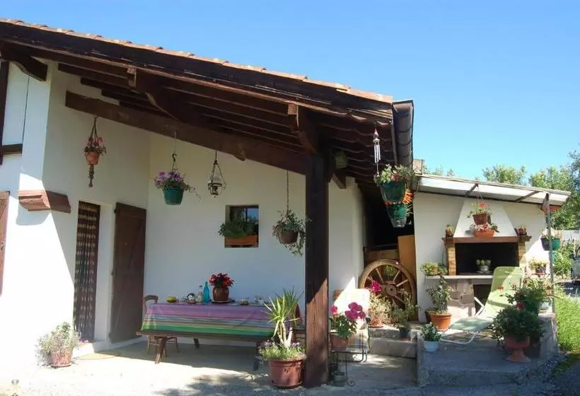 Aamiaismajoitus (B&B) Chambres D Hôtes Esponde Marie Jeanne