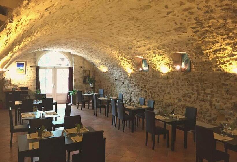 민박 Domaine De Pradaous