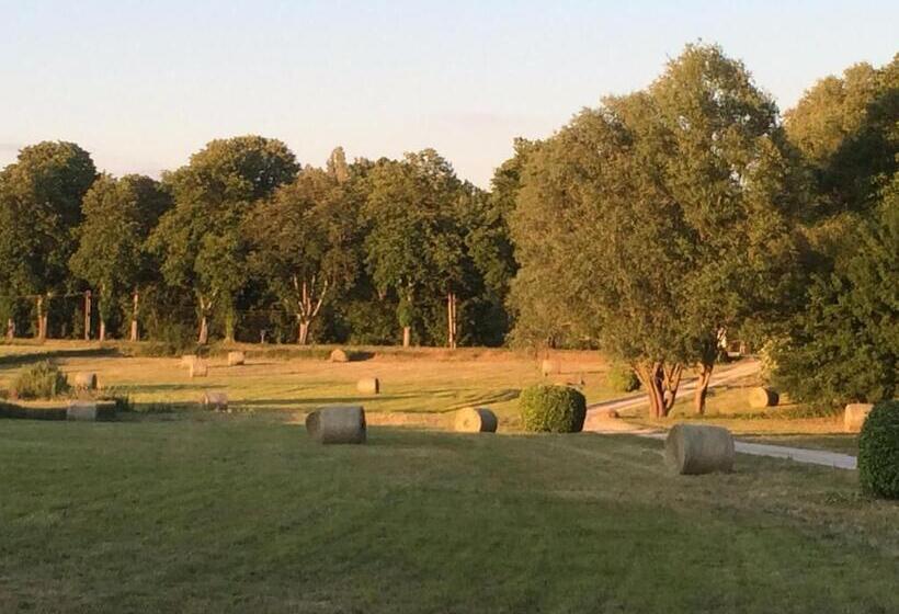 Bed and Breakfast Domaine De Pradaous