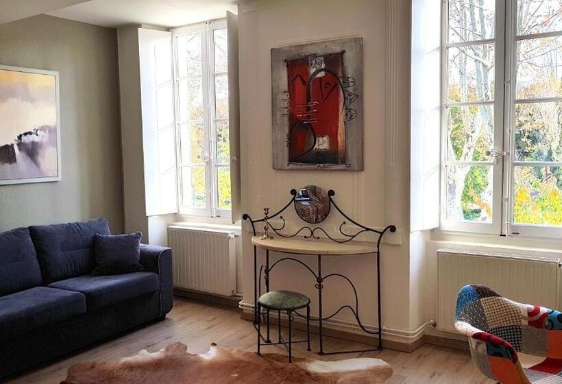 Bed and Breakfast Domaine De Pradaous