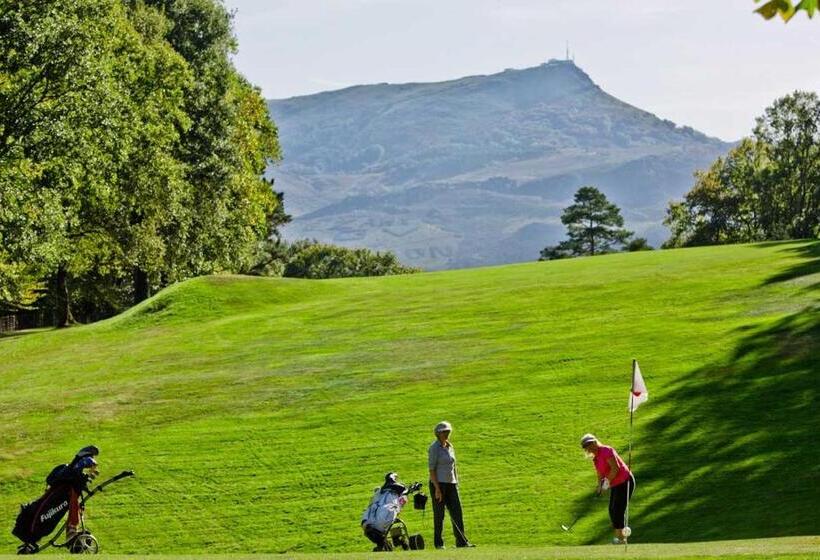 تختخواب و صبحانه Golfetmer