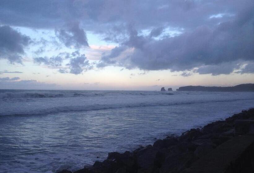 تختخواب و صبحانه Golfetmer