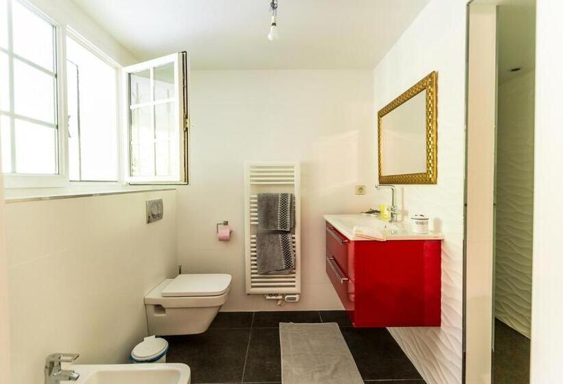 تختخواب و صبحانه Golfetmer