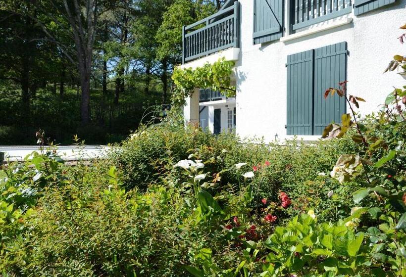 تختخواب و صبحانه Golfetmer