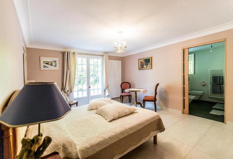 تختخواب و صبحانه Golfetmer