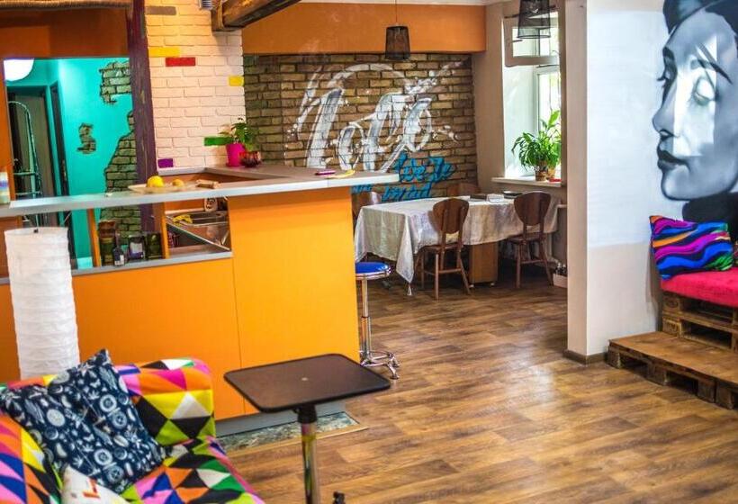 Hostel Loco