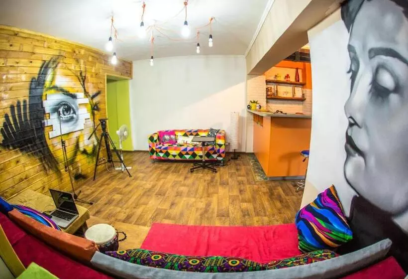 Hostel Loco