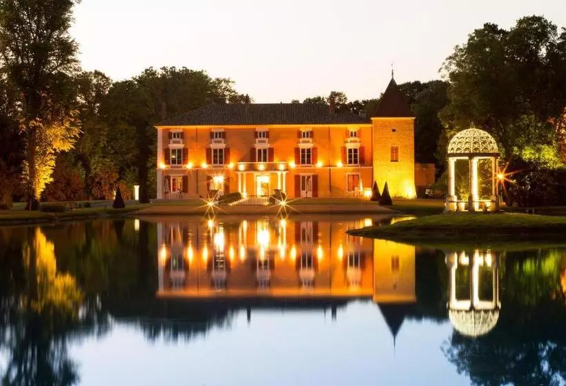 ホテル Hôtel Du Bois Blanc Domaine D Epeyssoles Georges Blanc