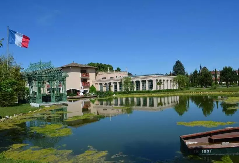 ホテル Hôtel Du Bois Blanc Domaine D Epeyssoles Georges Blanc