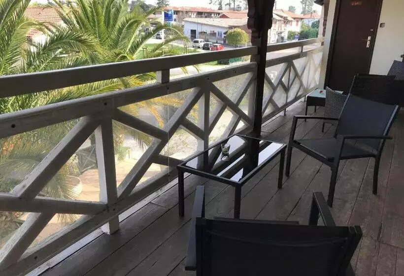 Hotelli Hôtel La Cote D'argent