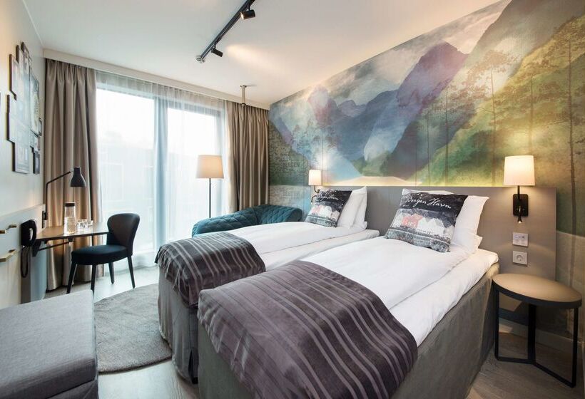 בית מלון כפרי Scandic Flesland Airport