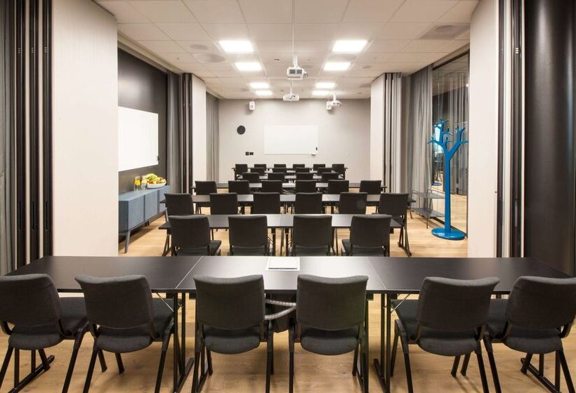 בית מלון כפרי Scandic Flesland Airport