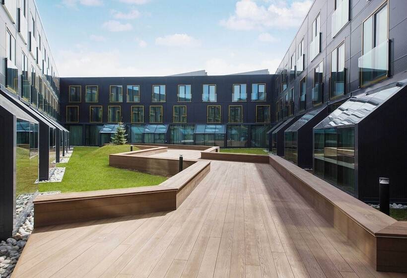 בית מלון כפרי Scandic Flesland Airport