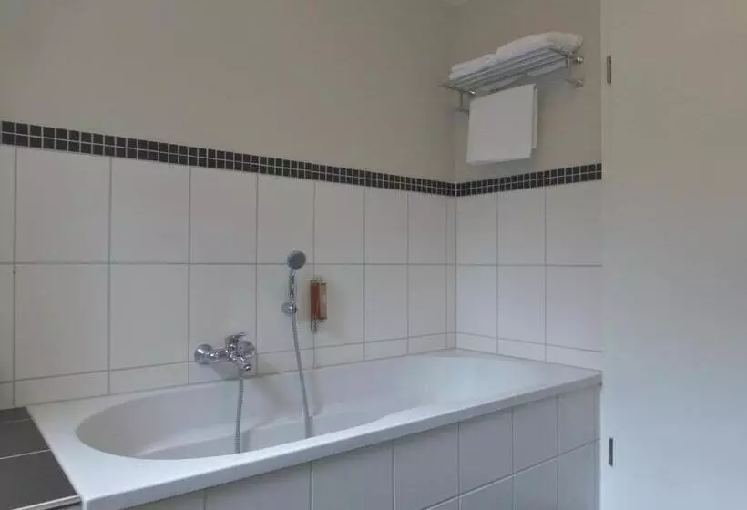 ホテル Villa Waldfrieden   Design Trifft Budget