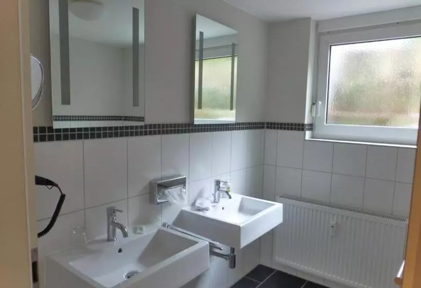 ホテル Villa Waldfrieden   Design Trifft Budget