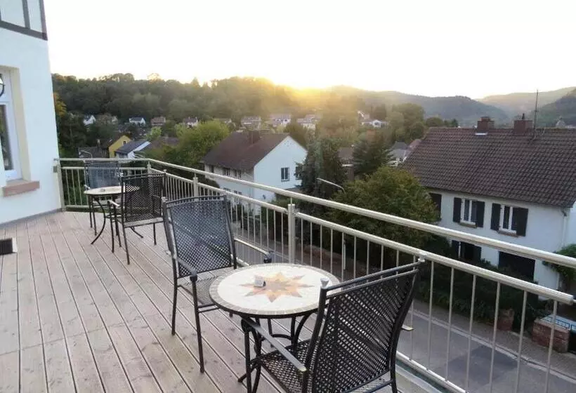 ホテル Villa Waldfrieden   Design Trifft Budget