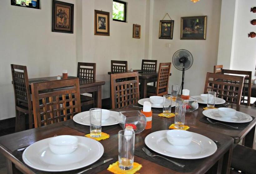 Wasantha Garden Hotel Restaurant & Ayurvedic Treatment