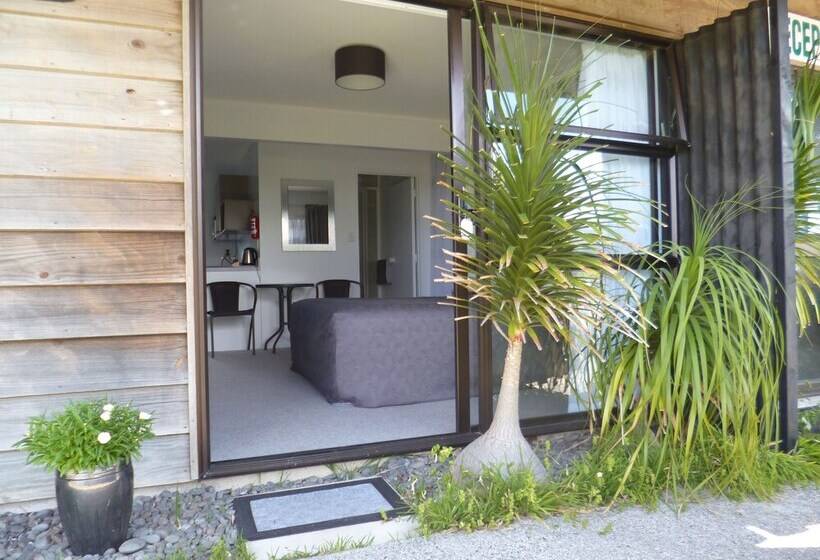 Opua Boutique Seaview Motel