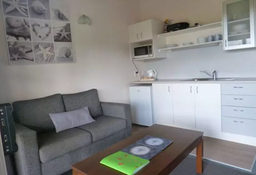 Opua Boutique Seaview Motel