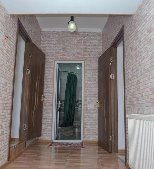 هاستل Kutaisi Best Guest House