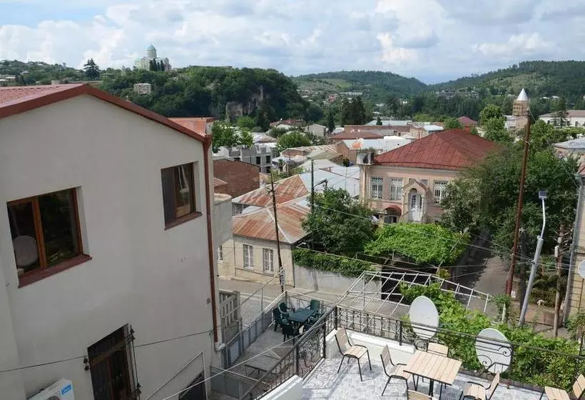 هاستل Kutaisi Best Guest House