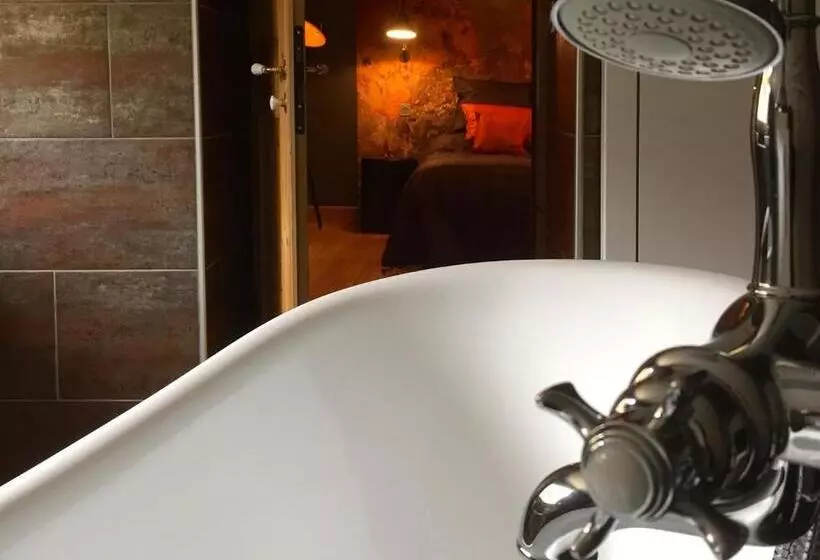 ベッドアンドブレックファースト Au Moulin Des Fées   Maison D Hôtes Cascades Du Hérisson